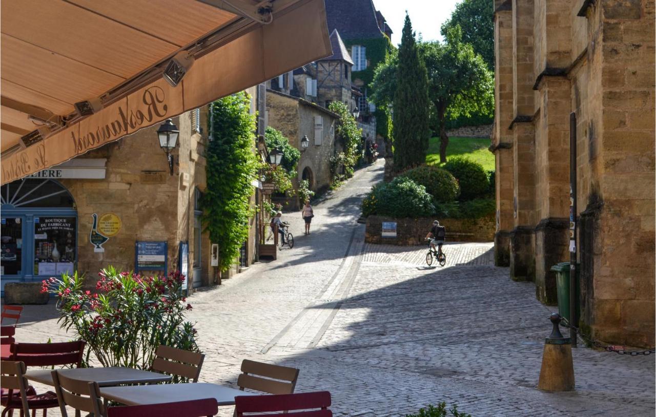Barry Sarlat-la-Caneda