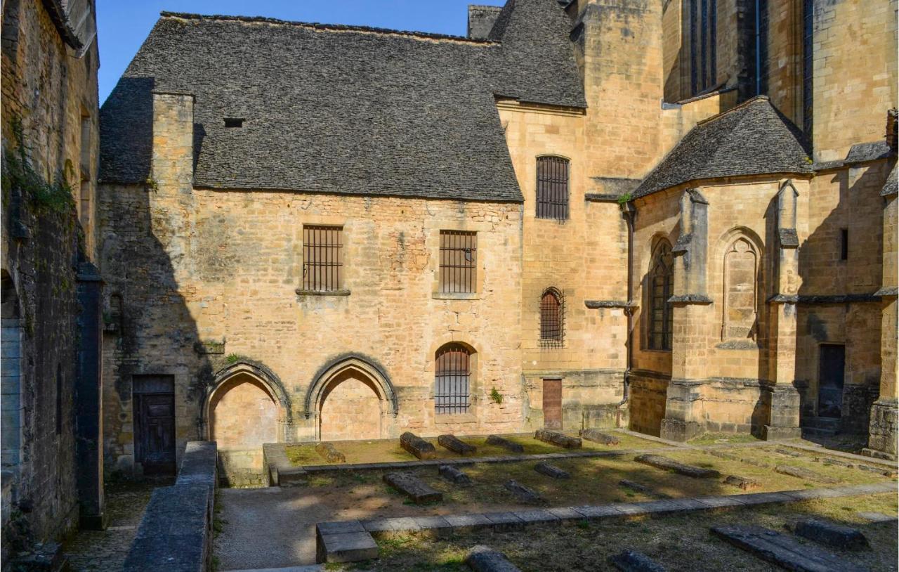 Barry Sarlat-la-Caneda